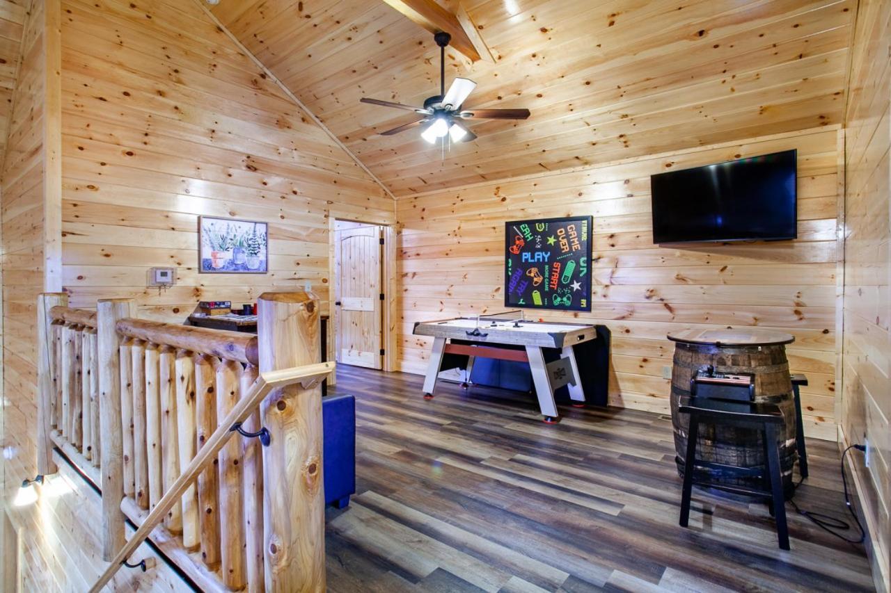 Swimming Bears Lodge 1 With Indoor Pool And Hot Tub Pigeon Forge Bagian luar foto